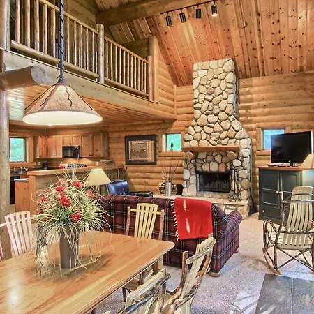 823 Mountain Cabin